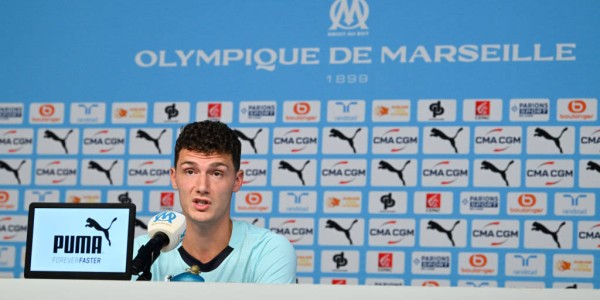 法甲球队马赛召开发布会 宣布帕瓦尔正式加盟
        
    法甲球队马赛召开发布会 宣布帕瓦尔正式加盟